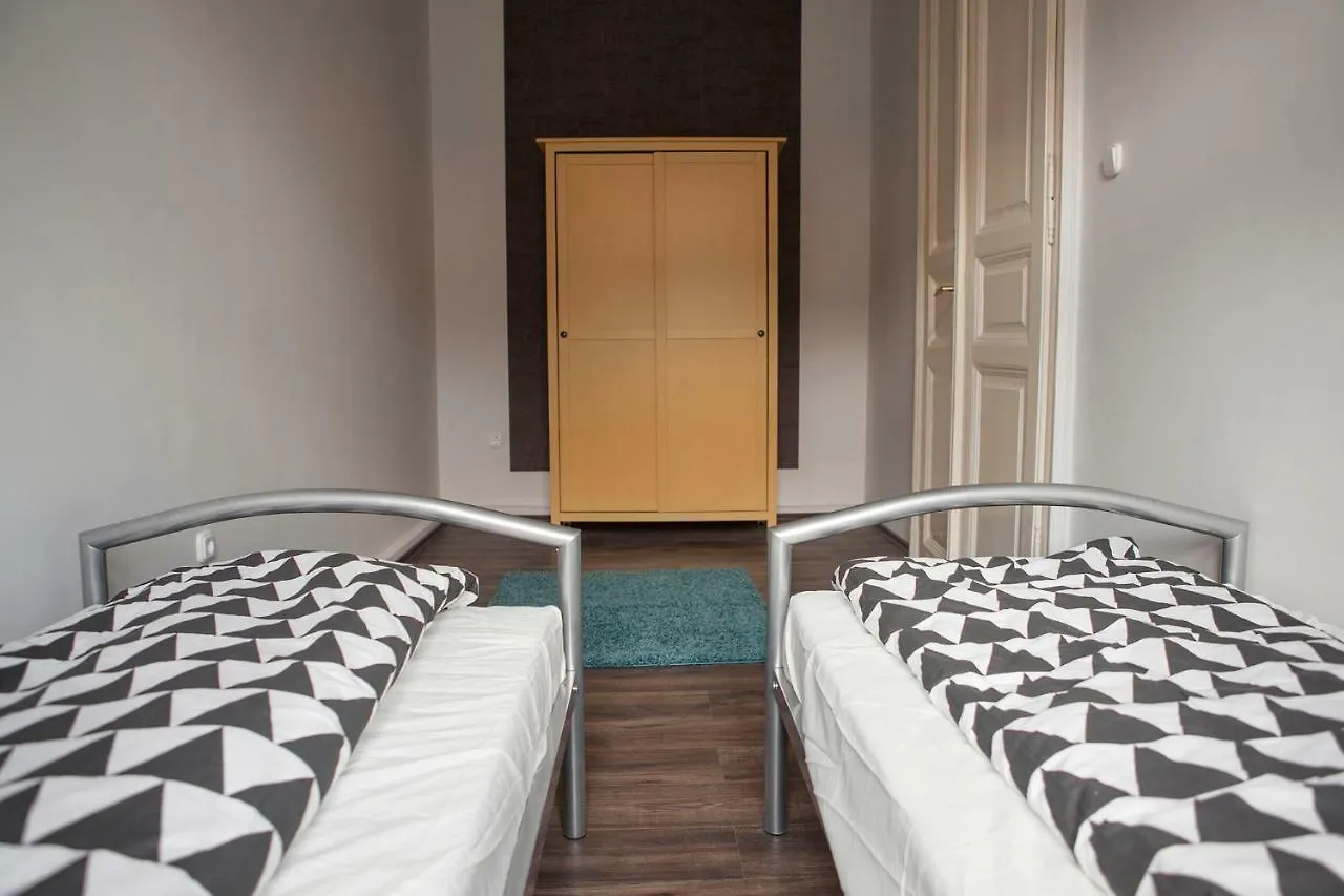 Apartment Downtown Vorosmarty Budapest 0*,